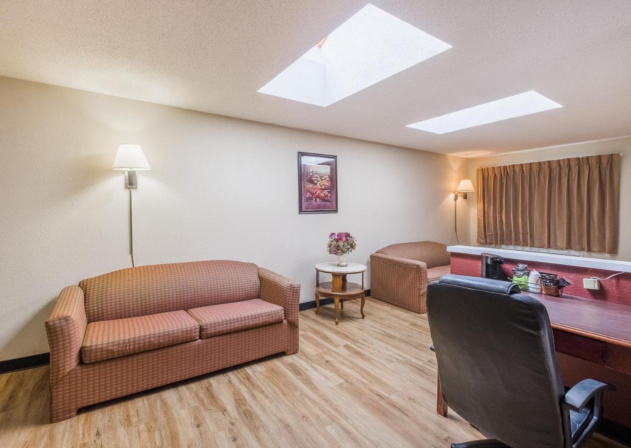 Red Roof Inn Hartford - Vernon Kültér fotó