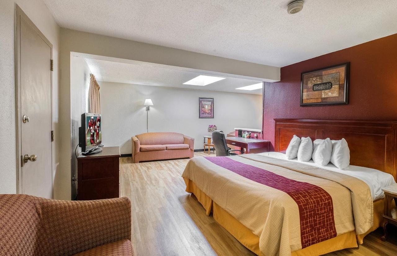 Red Roof Inn Hartford - Vernon Kültér fotó